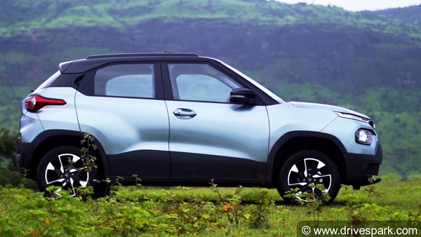 नई Tata Punch माइक्रो-SUV की डिलीवरी हुई शुरू, आप भी कराइए बुक, कहीं मौका छूट न जाए
