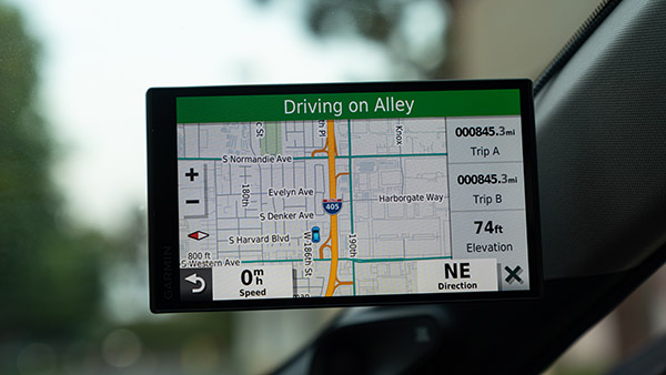 Toyota की इस कार ने बनाया Guinness World Record, एक बार हाइड्रोजन फ्यूल भर कर चली 1359 किमी
