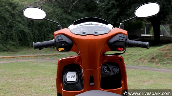 TVS Jupiter 125 Review: जानें चलाने में कैसी यह है यह नई स्कूटर