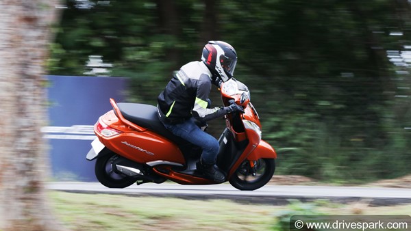 TVS Jupiter 125 Review: जानें चलाने में कैसी यह है यह नई स्कूटर