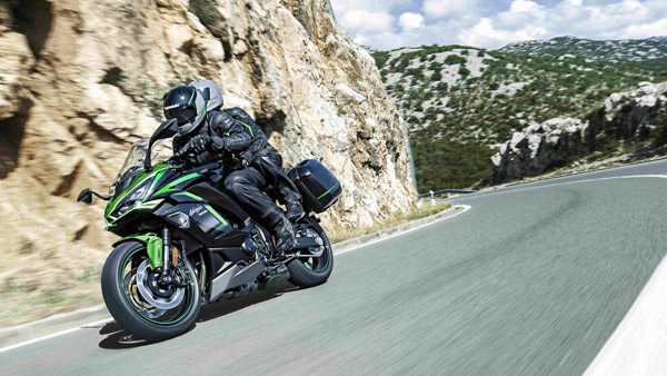 2022 Kawasaki Ninja 1000SX भारतीय बाजार में हुई लॉन्च, जानें क्या है कीमत और नए अपडेट