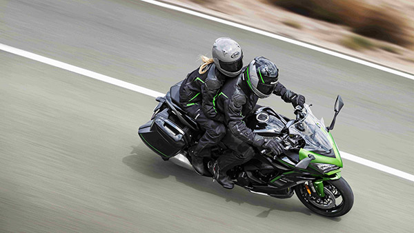 2022 Kawasaki Ninja 1000SX भारतीय बाजार में हुई लॉन्च, जानें क्या है कीमत और नए अपडेट