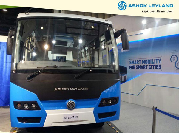 भारत की सड़कों पर छा गई हैं ये इलेक्ट्रिक बसें, 300 किमी की रेंज के साथ मिलती है आकर्षक सुविधाएं