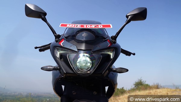 Bajaj Pulsar F250 Hindi Review: बजाज पल्सर एफ250 रिव्यू डिजाईन फीचर्स इंजन परफॉर्मेंस राइड जानकारी