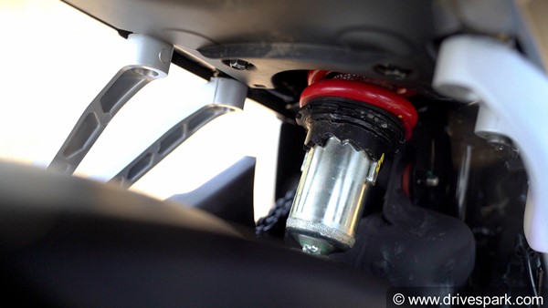 बजाज पल्सर एन250 रिव्यू: अब तक की बेस्ट पल्सर? कितनी नई, कितनी पुरानी?