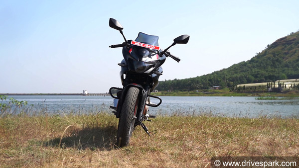 बजाज पल्सर एफ250 डिजाईन व स्टाइल