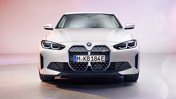 BMW भारत में लाॅन्च करेगी 3 नई इलेक्ट्रिक कारें, इस साल 25 उत्पादों को उतारने की योजना