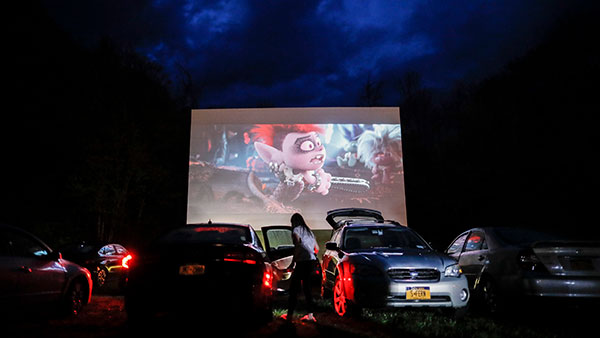 मुंबई में खुलेगा देश का पहला Rooftop, Open-Air Drive-In सिनेमाघर, जानें क्या होगी इसकी खासियत