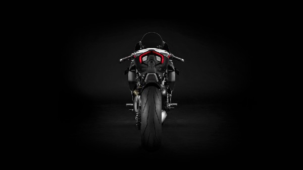 Ducati Panigale V4 SP भारत में हुई लाॅन्च, जानें क्या है कीमत, फीचर्स और स्पेसिफिकेशन