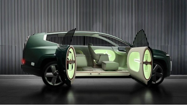 Hyundai Ioniq 7: इस इलेक्ट्रिक एसयूवी मे मिलता है कमरे के जैसा अहसास, एक बार चार्ज करने पर चलेगी 500 KM Hyundai Ioniq 7: इस इलेक्ट्रिक एसयूवी मे मिलता है कमरे के जैसा अहसास, एक बार चार्ज करने पर चलेगी 500 KM