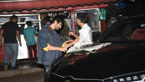 एक्टर कार्तिक आर्यन ने 4.5 करोड़ की कार को बनाया डाइनिंग टेबल, लोगों ने कहा- ‘डाउन टू अर्थ’