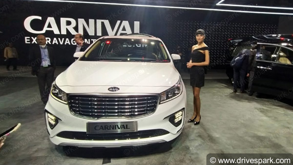 सिंगर सोनू निगम ने फैमिली के लिए खरीदी नई Kia Carnival MPV, जानें क्या है कीमत और फीचर्स