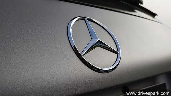 Mercedes AMG A45 S Review: सबसे शक्तिशाली हैचबैक, जानें चलाने में है कैसी और फीचर्स