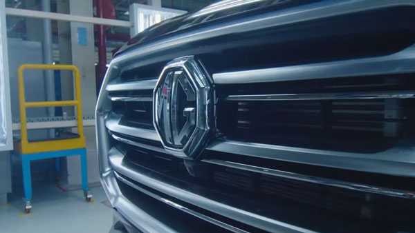 MG Motors प्लांट में हाइब्रिड ऊर्जा का उपयोग करने वाली बनी पहली कार कंपनी