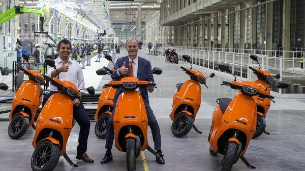 Ola Electric ने नीदरलैंड दूतावास के लिए डिजाइन किया स्पेशल स्कूटर, 9 स्कूटरों की देगी डिलीवरी