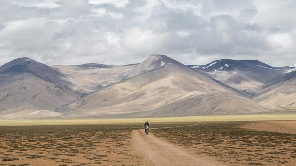 World’s Highest Road: लद्दाख में बनी दुनिया की सबसे ऊंची सड़क का नाम गिनीज वर्ल्ड रिकाॅर्ड में दर्ज