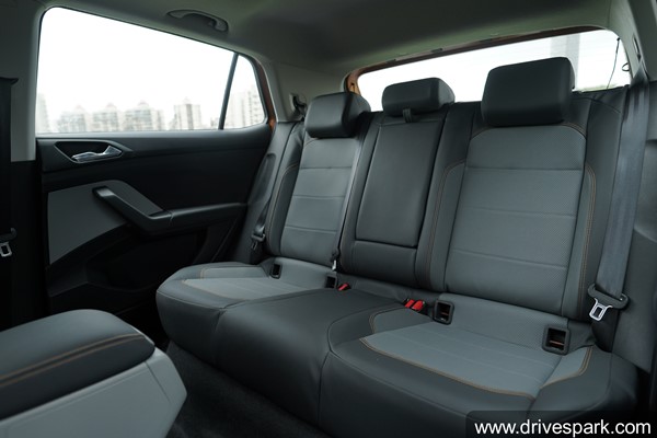 Skoda Kushaq SUV को मिली 15,000 यूनिट्स से ज्यादा की बुकिंग, कंपनी के लिए एक बड़ी उपलब्धि