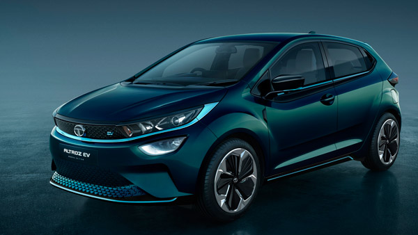 नई Tata Altroz टेस्टिंग के दौरान आई नजर, इलेक्ट्रिक या सीएनजी मॉडल?