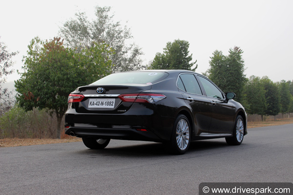 Toyota Kirloskar ने अक्टूबर 2021 में बेची 12,440 कारें, मंथ-ऑन-मंथ बिक्री में 34% का इजाफा