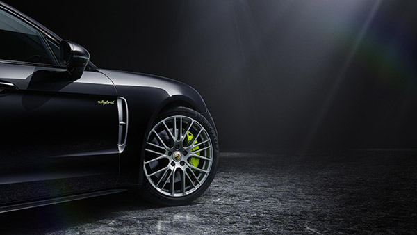 Porsche Panamera Platinum Edition अब भारतीय बाजार में उपलब्ध, जानें क्या है खास और कीमत