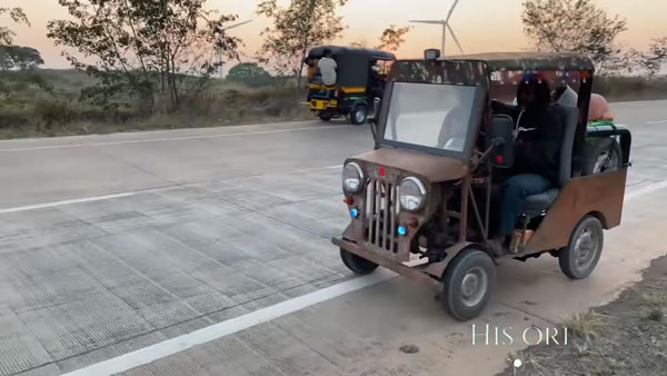 चाबी नहीं किक से स्टार्ट होती है ये जीप, आनंद महिंद्रा ने शेयर किया वीडियो चाबी नहीं किक से स्टार्ट होती है ये जीप, आनंद महिंद्रा ने शेयर किया वीडियो