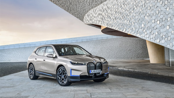 BMW iX इलेक्ट्रिक एसयूवी को सेफ्टी के लिए मिली 5 स्टर रेटिंग, 13 दिसंबर को होगी भारत में लाॅन्च