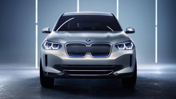 BMW पेश करने वाली है रंग बदलने वाली कार, 2022 Consumer Electronics Show में हो सकता है खुलासा