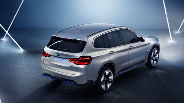 BMW पेश करने वाली है रंग बदलने वाली कार, 2022 Consumer Electronics Show में हो सकता है खुलासा