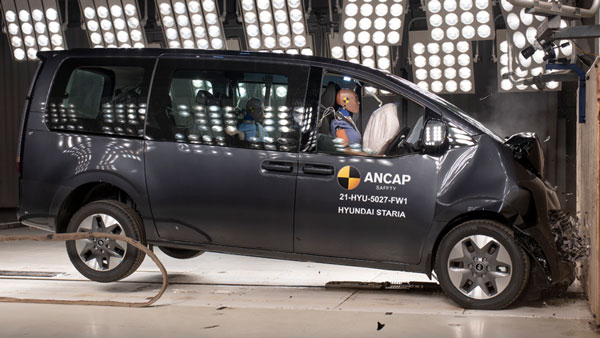 Hyundai Staria MPV को मिली 5-स्टार सेफ्टी रेटिंग, जानें क्या है इसकी खूबियां