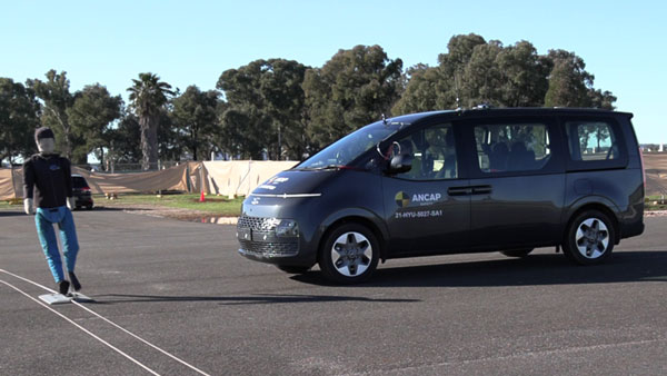 Hyundai Staria MPV को मिली 5-स्टार सेफ्टी रेटिंग, जानें क्या है इसकी खूबियां