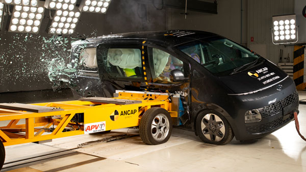 Hyundai Staria MPV को मिली 5-स्टार सेफ्टी रेटिंग, जानें क्या है इसकी खूबियां