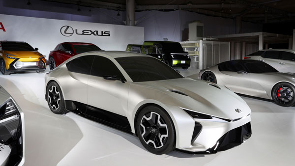 Toyota Motor लॉन्च करेगी 16 इलेक्ट्रिक कार्स, Lexus 2030 तक हो जाएगी ऑल-इलेक्ट्रिक