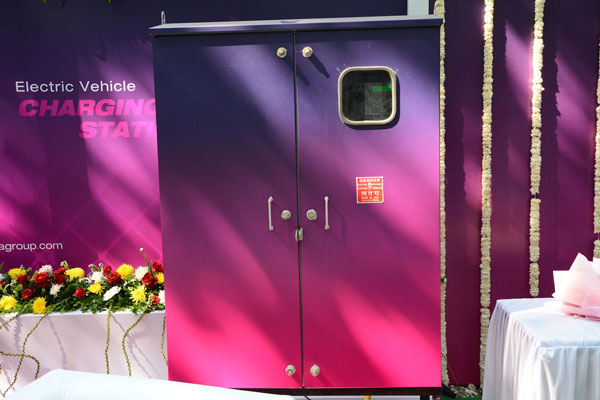 Magenta ने मुंबई में खोला पब्लिक ईवी चार्जिंग स्टेशन, और भी स्टेशन खोलने की है योजना Magenta ने मुंबई में खोला पब्लिक ईवी चार्जिंग स्टेशन, और भी स्टेशन खोलने की है योजना