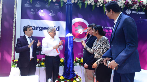 Magenta ने मुंबई में खोला पब्लिक ईवी चार्जिंग स्टेशन, और भी स्टेशन खोलने की है योजना Magenta ने मुंबई में खोला पब्लिक ईवी चार्जिंग स्टेशन, और भी स्टेशन खोलने की है योजना