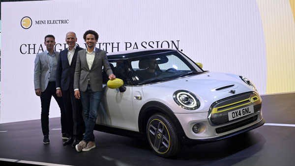 नई MINI Cooper SE इलेक्ट्रिक कार को मार्च 2022 में किया जाएगा लॉन्च, कंपनी ने की पुष्टि