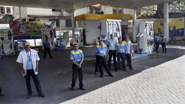 BPL राशनकार्ड धारकों को सस्ते में मिलेगा Petrol, इस राज्य में मिल रही है 25 रुपये की सब्सिडी