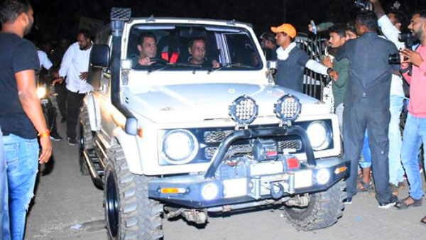 मुंबई की सड़कों पर Auto Rickshaw चलाते नजर आए Salman Khan, वायरल हुई तस्वीरें मुंबई की सड़कों पर Auto Rickshaw चलाते नजर आए Salman Khan, वायरल हुई तस्वीरें