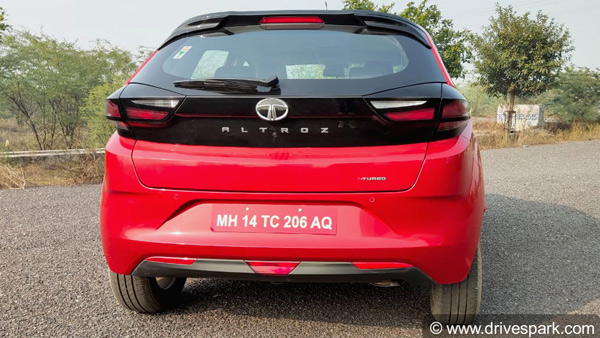 Tata Motors Altroz के ऑटोमेटिक वैरिएंट पर कर रही काम, जल्द हो सकती है लॉन्च