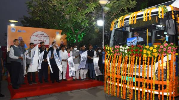 टाटा मोटर्स ने अहमदाबाद में की 60 इलेक्ट्रिक बसों की डिलीवरी, फुल चार्ज पर चलती हैं 150 किलोमीटर