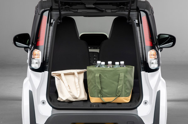 Toyota C+Pod इलेक्ट्रिक मिनी कार का हुआ खुलासा, एक बार के चार्ज में चलेगी 150 Kms