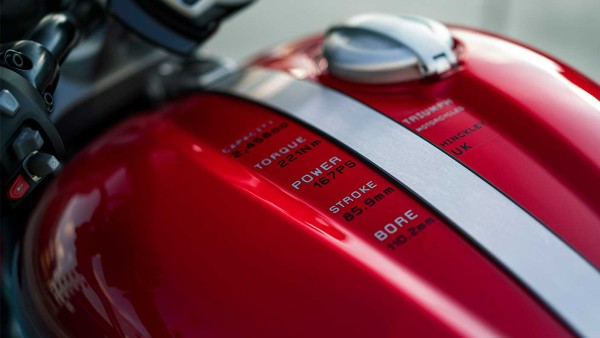 Triumph Rocket 3 ‘221’ स्पेशल एडिशन बाइक से उठा पर्दा, 21 दिसंबर को होगी लाॅन्च