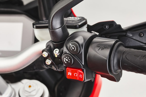 इंजन किल स्विच से बरती लापरवाही तो बाइक में आएगी ये खराबी, यहां जानें कैसे