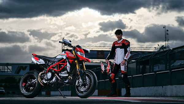 Ducati इस साल भारत में लाॅन्च करेगी 11 नई बाइक्स, Scrambler 1100 से होगी शुरूआत Ducati इस साल भारत में लाॅन्च करेगी 11 नई बाइक्स, Scrambler 1100 से होगी शुरूआत