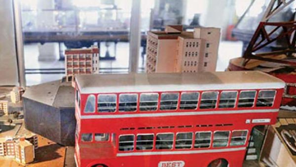 मुंबई में नजर आएंगी BEST की डबल डेकर इलेक्ट्रिक बसें, राज्यमंत्री ने ट्वीट कर दी जानकारी मुंबई में नजर आएंगी BEST की डबल डेकर इलेक्ट्रिक बसें, राज्यमंत्री ने ट्वीट कर दी जानकारी