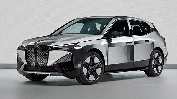 सिर्फ एक बटन के क्लिक पर ‘गिरगिट’ की तरह रंग बदलेगी कार, BMW ने पेश की नई तकनीक