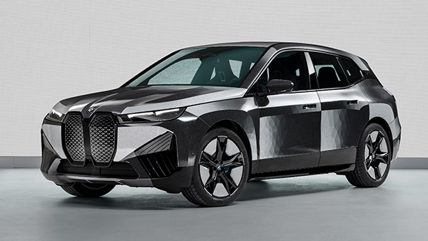 सिर्फ एक बटन के क्लिक पर ‘गिरगिट’ की तरह रंग बदलेगी कार, BMW ने पेश की नई तकनीक
