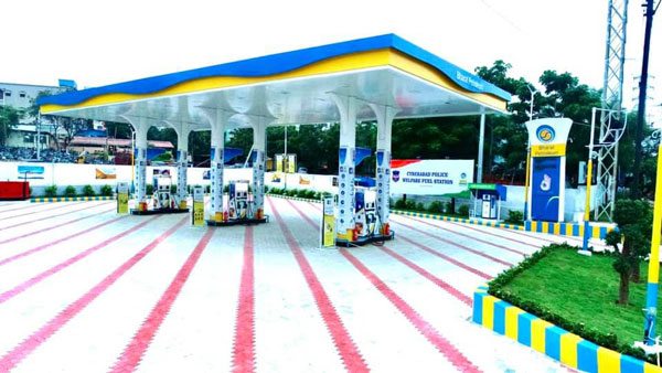 Bharat Petroleum अक्टूबर तक लगाएगी 1,000 EV चार्जिंग स्टेशन, जानें क्या है कंपनी की योजना Bharat Petroleum अक्टूबर तक लगाएगी 1,000 EV चार्जिंग स्टेशन, जानें क्या है कंपनी की योजना
