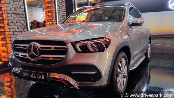 काॅमेडियन कृष्णा अभिषेक ने बहन को गिफ्ट की Mercedes की ये लग्जरी कार, जानें क्या है कीमत काॅमेडियन कृष्णा अभिषेक ने बहन को गिफ्ट की Mercedes की ये लग्जरी कार, जानें क्या है कीमत