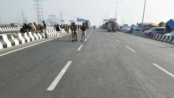 35 किलोमीटर के हाई-वे ने ली 900 लोगों की जानें, इस रास्ते पर जानें से पहले आप भी रहें सावधान 35 किलोमीटर के हाई-वे ने ली 900 लोगों की जानें, इस रास्ते पर जानें से पहले आप भी रहें सावधान