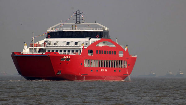 इस शहर में शुरू होने जा रही है देश की पहली वाटर टैक्सी, परिवहन में बचाएगी 1.30 घंटे का समय